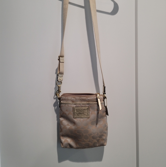 Coach Bags Coach Est 941 Canvas Crossbody Bag Purse Poshmark
